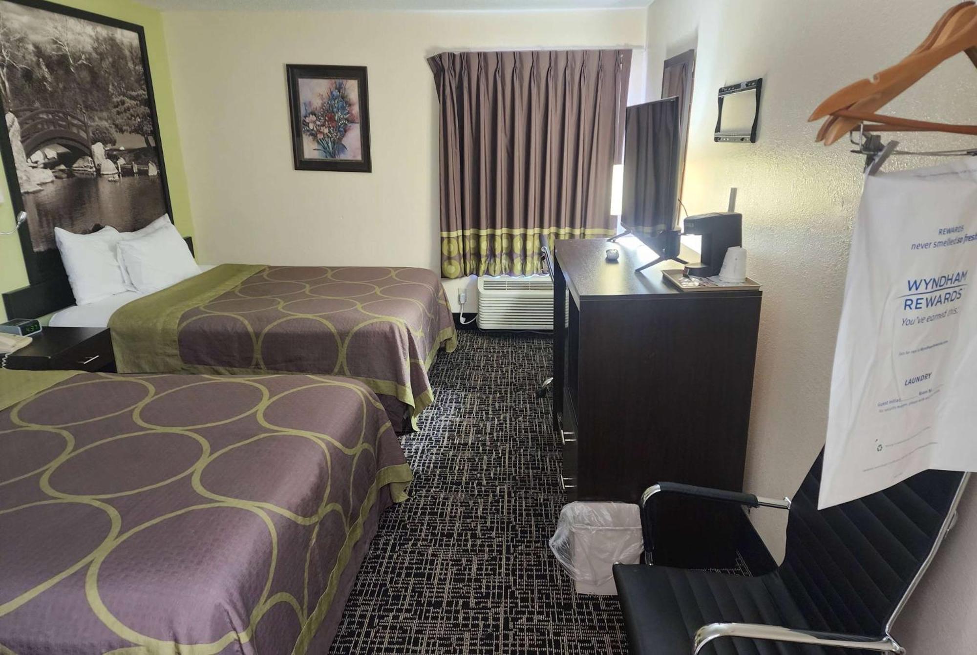 Hotel Super 8 By Wyndham Galesburg Esterno foto